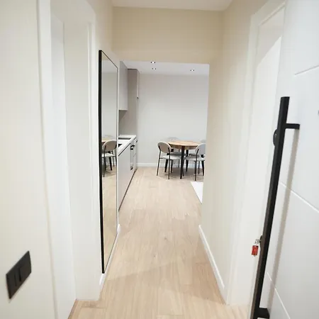 Apartamento Huqi Luxury 1 *