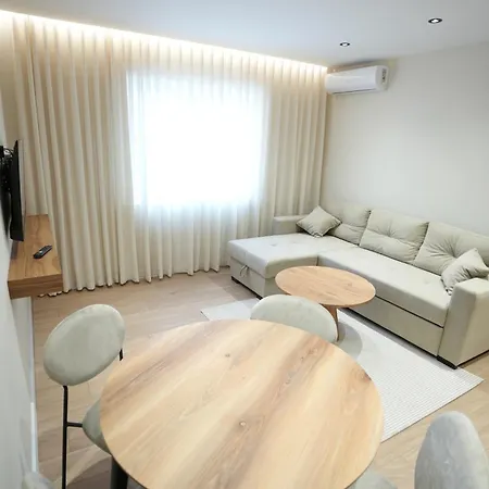 Huqi Luxury 1 公寓