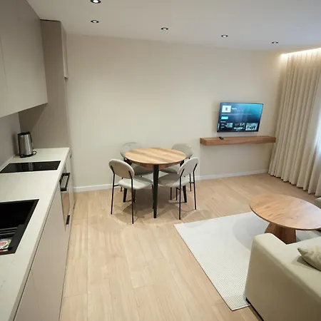 Lägenhet Huqi Luxury 1 *