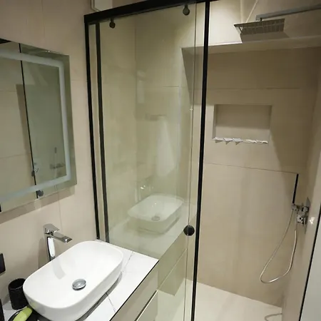 Huqi Luxury 1 Apartment Tirana