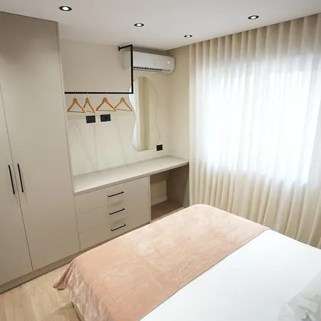 Huqi Luxury 1 Lägenhet Tirana