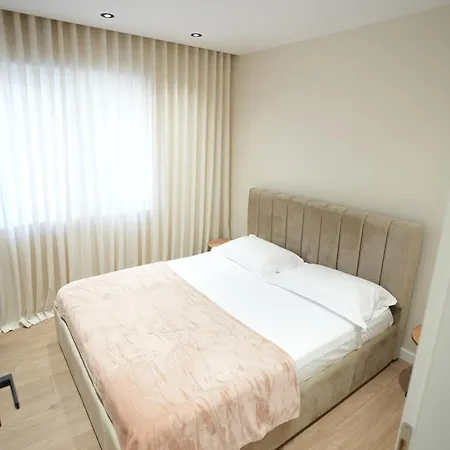 Huqi Luxury 1