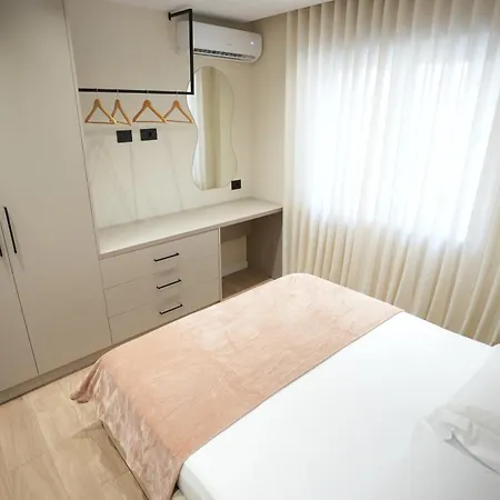 Huqi Luxury 1 公寓 地拉那